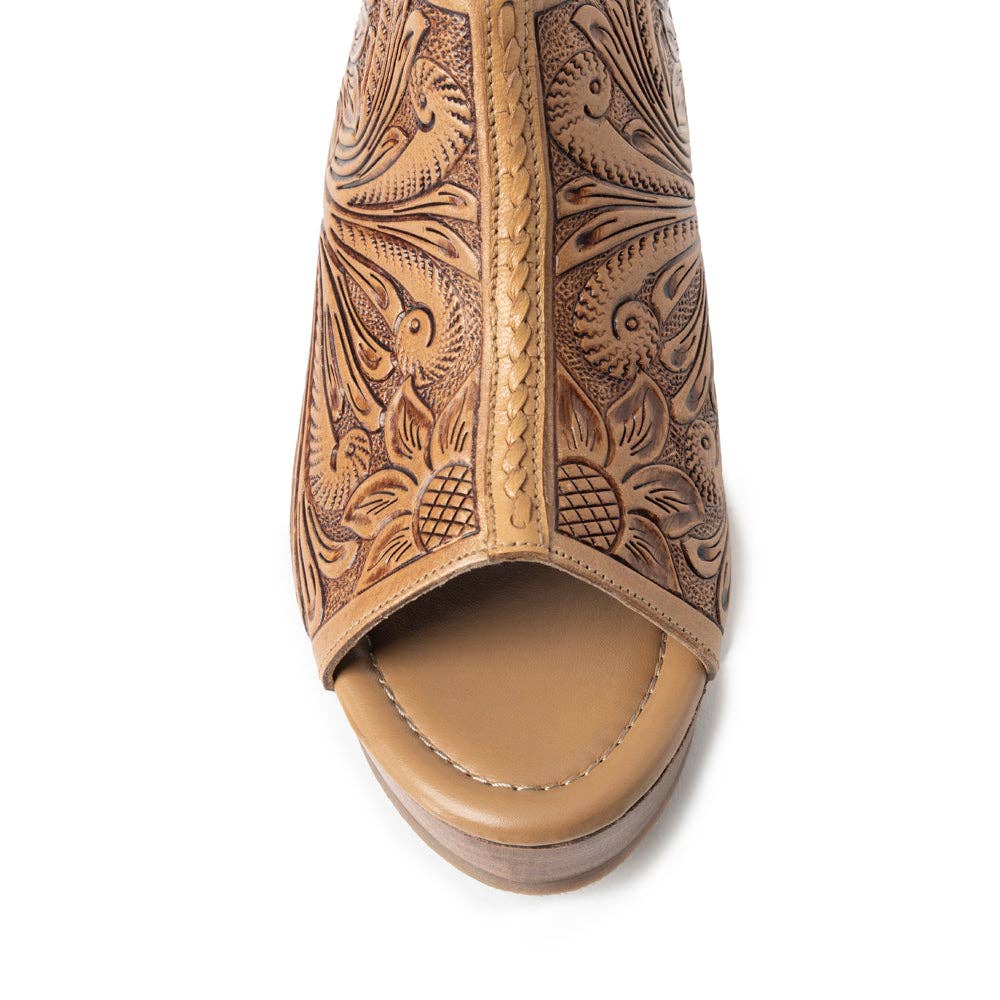 Myra Bag - Mila's Trail Sandals In Brown