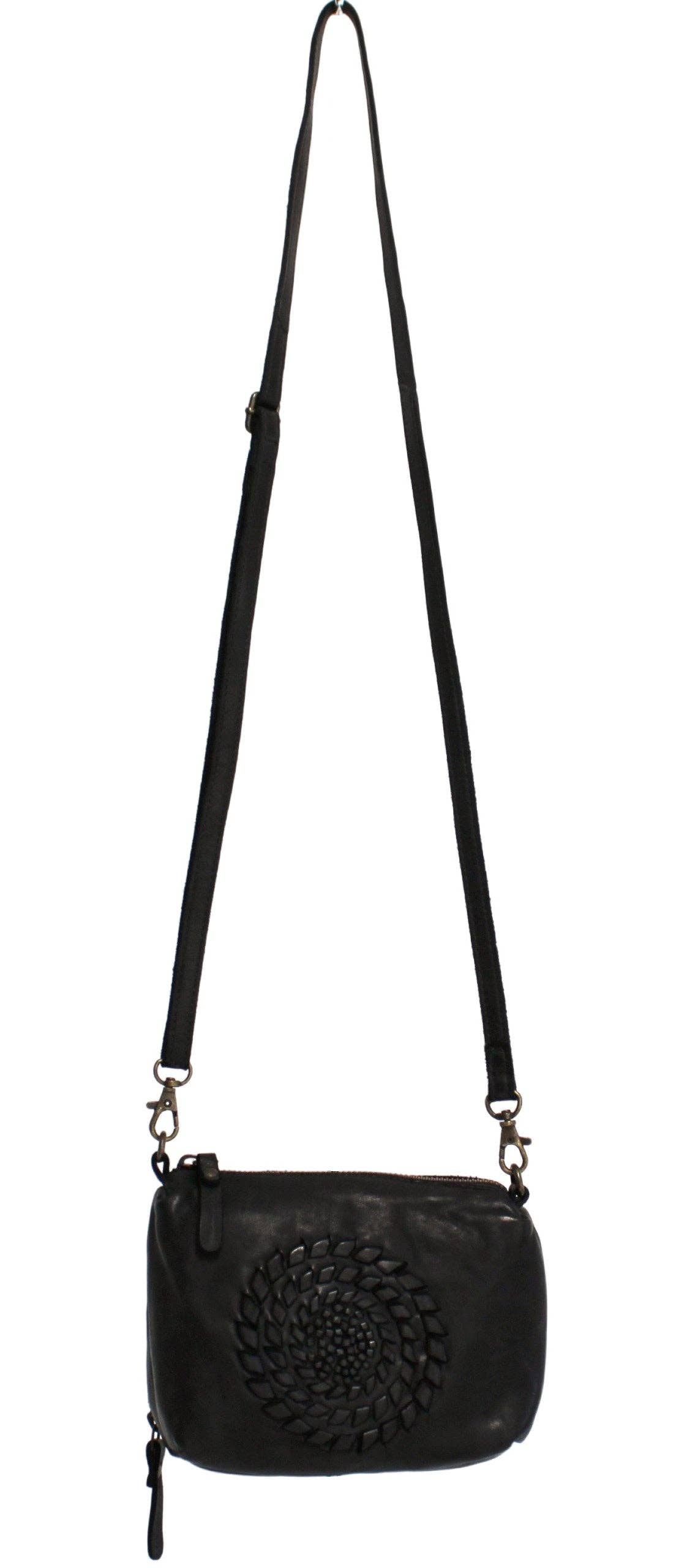 hide & chic - Quality Full Grain Leather Shoulder Bag with Adjustable Shoulder Strap. Style No:1867.