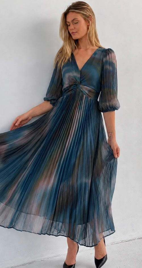 XW20628-7J/O Blue Multi Pleated Midi Dress - Blue