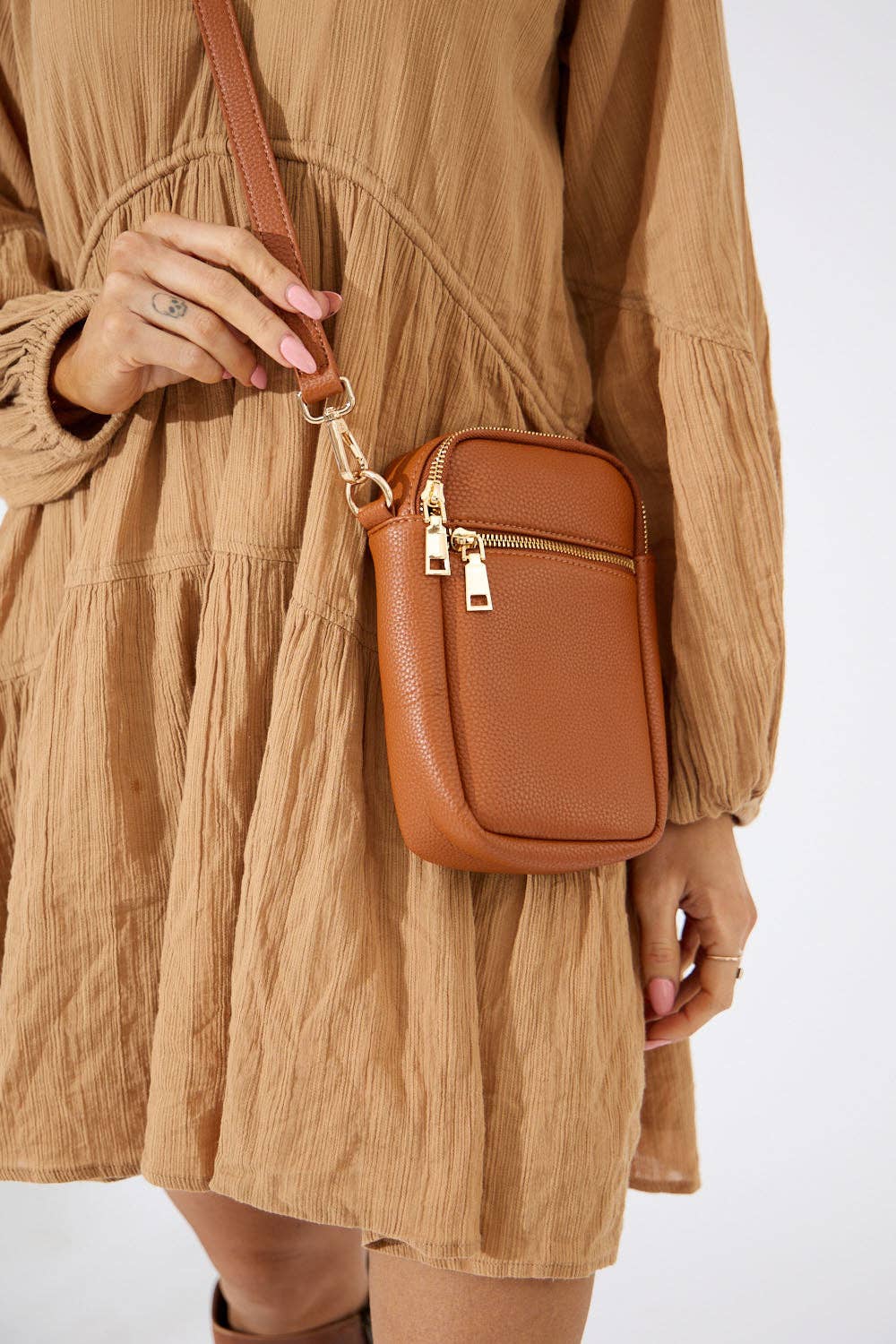 Nakoa The Label - Vegan PU Leather Key West Phone Bag - Tan