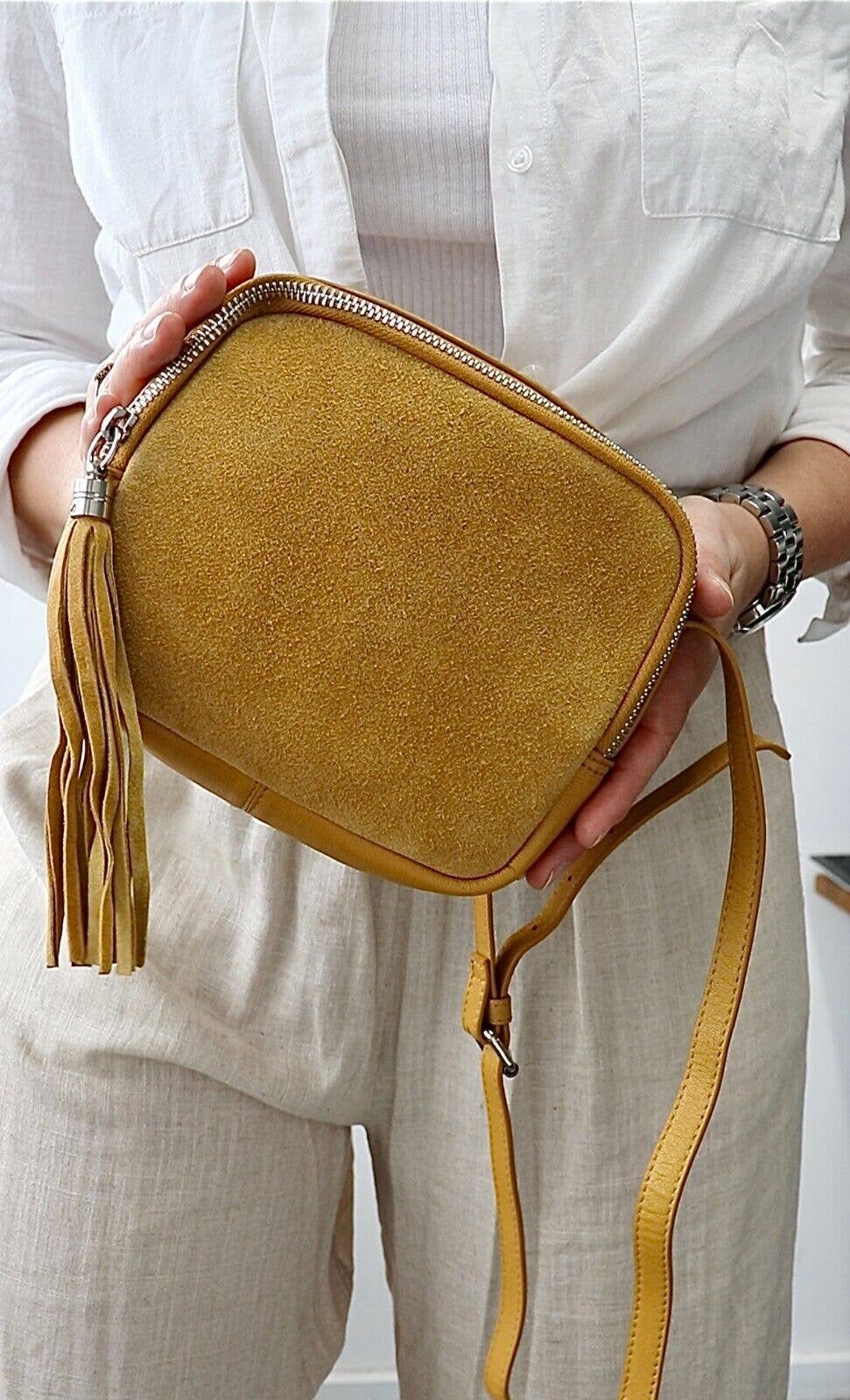 hide & chic - Quality Full Grain Leather Handbag.