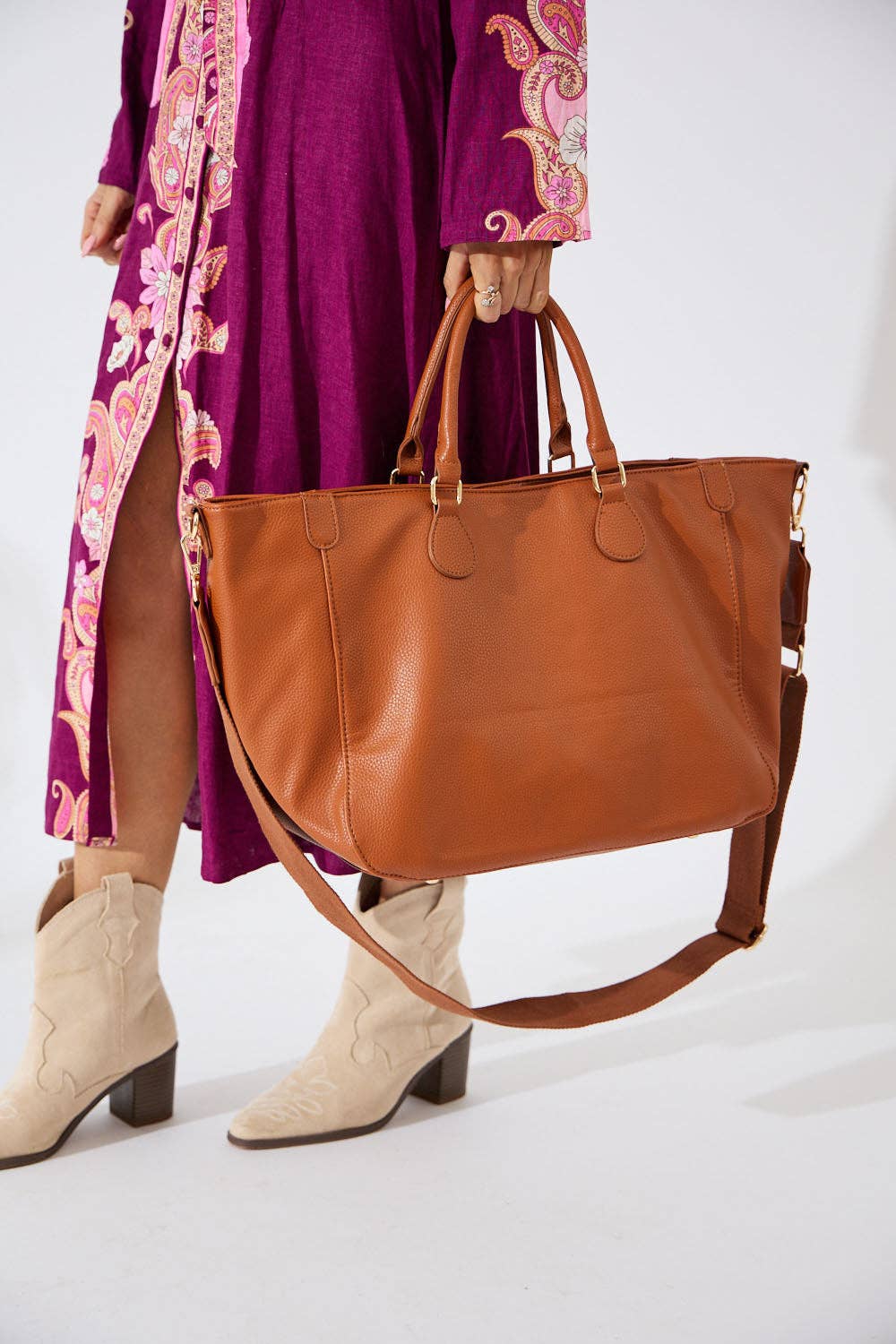 Nakoa The Label - Vegan PU Leather Los Angeles Oversized Tote Bag - Tan