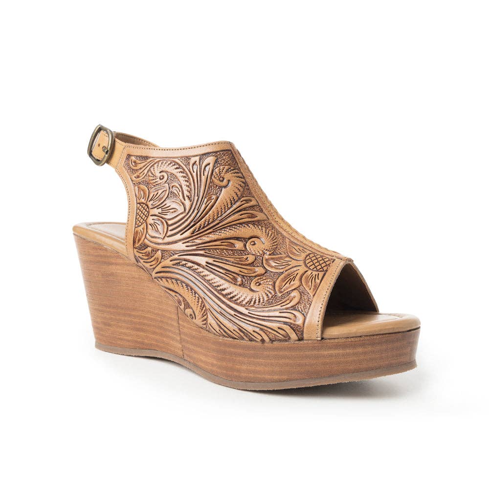 Myra Bag - Mila's Trail Sandals In Brown