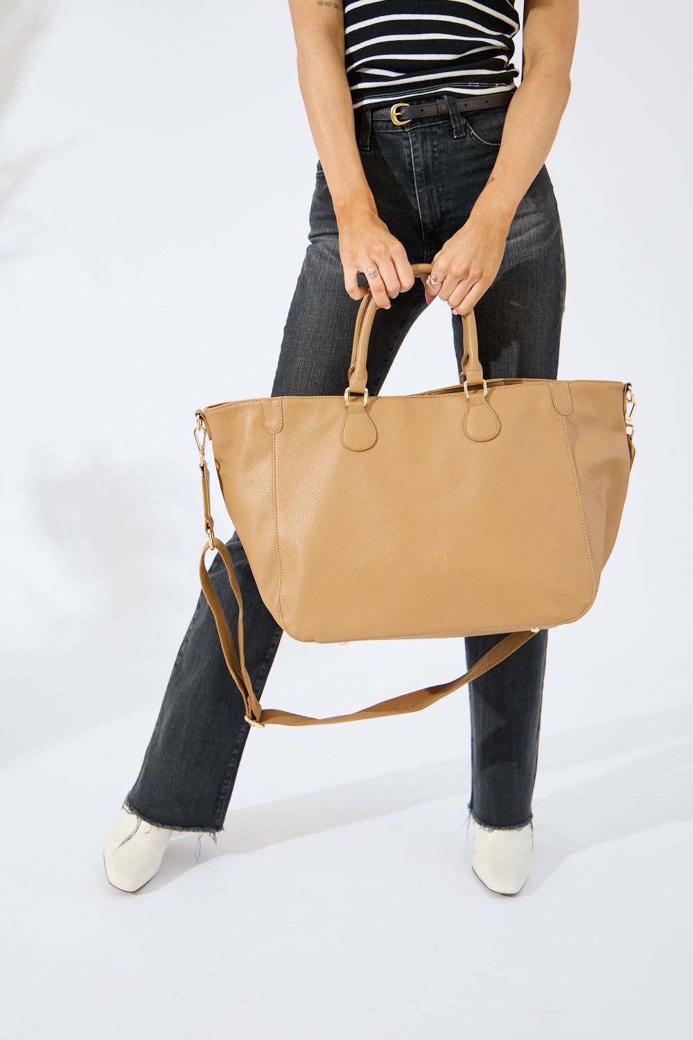 Nakoa The Label - Vegan PU Leather Los Angeles Oversized Tote Bag - Beige