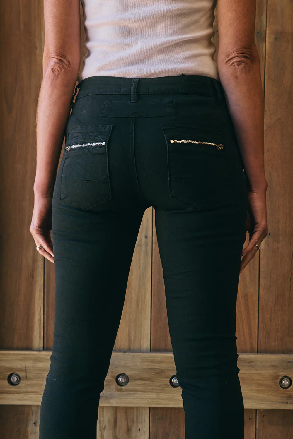 Italian Star - Zip/Button Jean - Black